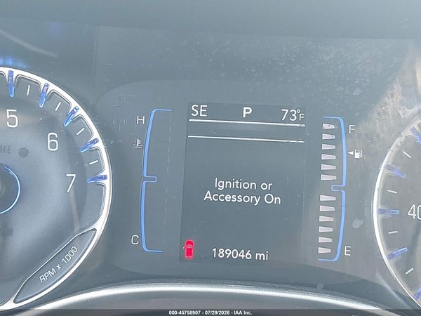 2020 CHRYSLER VOYAGER L — I118