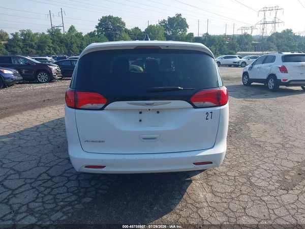 2020 CHRYSLER VOYAGER L — I119