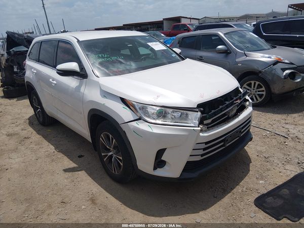 2018 TOYOTA HIGHLANDER LE