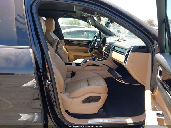 2022 PORSCHE CAYENNE PLATINUM EDITION