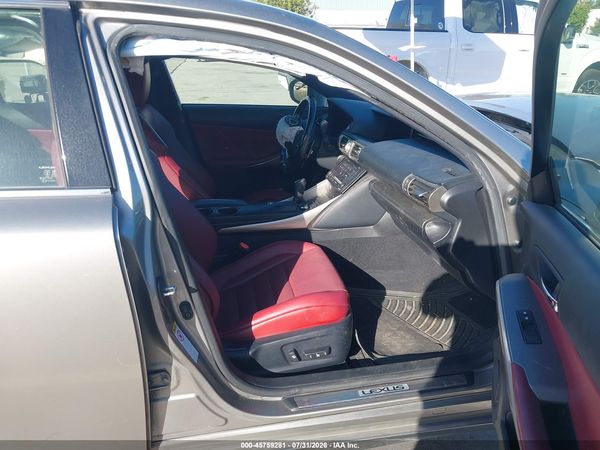 2016 LEXUS IS 200T