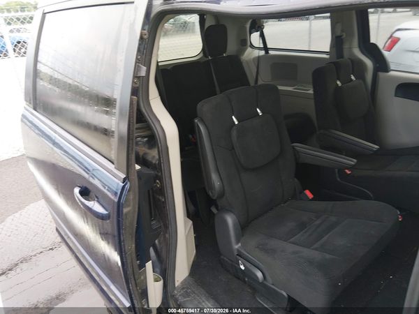2017 DODGE GRAND CARAVAN SE — I8
