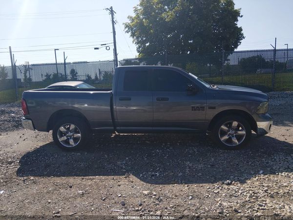 2016 RAM 1500 SLT
