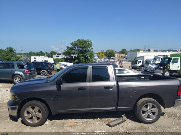 2016 RAM 1500 SLT