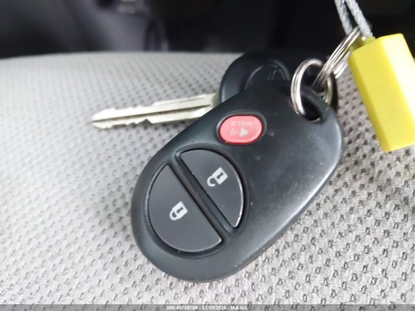2017 TOYOTA SIENNA L 7 PASSENGER — I11