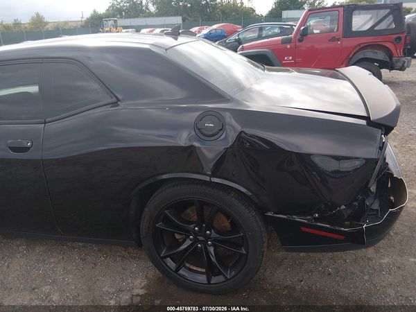 2017 DODGE CHALLENGER SXT PLUS