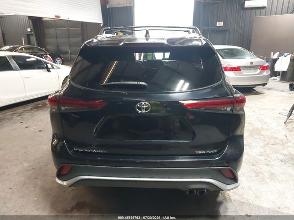 2022 TOYOTA HIGHLANDER XSE