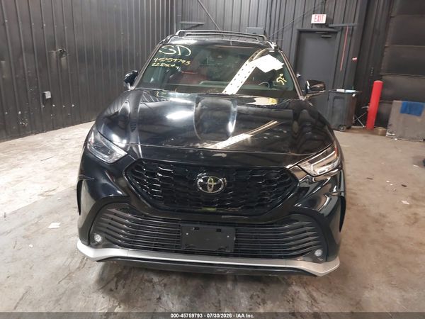 2022 TOYOTA HIGHLANDER XSE
