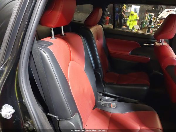 2022 TOYOTA HIGHLANDER XSE