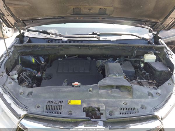 2016 TOYOTA HIGHLANDER XLE V6