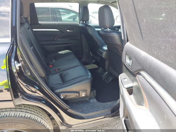 2016 TOYOTA HIGHLANDER XLE V6
