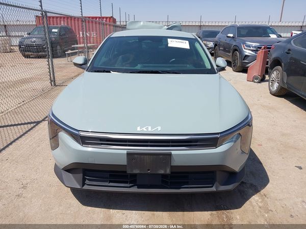 2025 KIA K4 LXS
