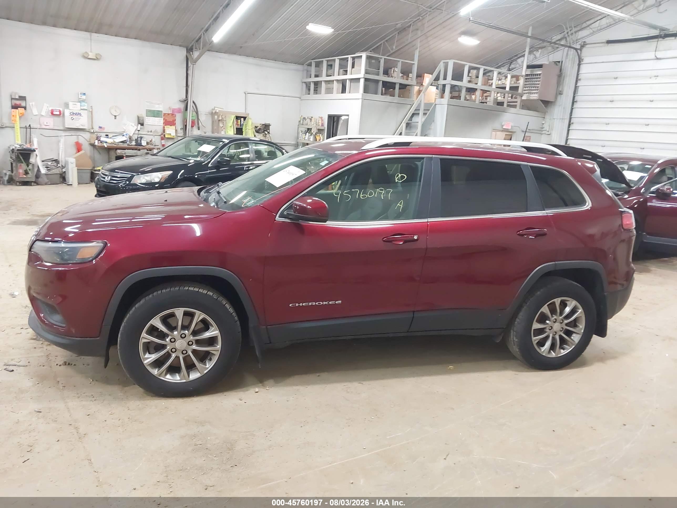 2019 JEEP CHEROKEE LATITUDE PLUS 4X4