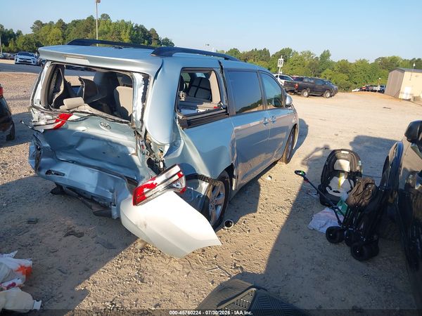 2016 TOYOTA SIENNA LE 8 PASSENGER