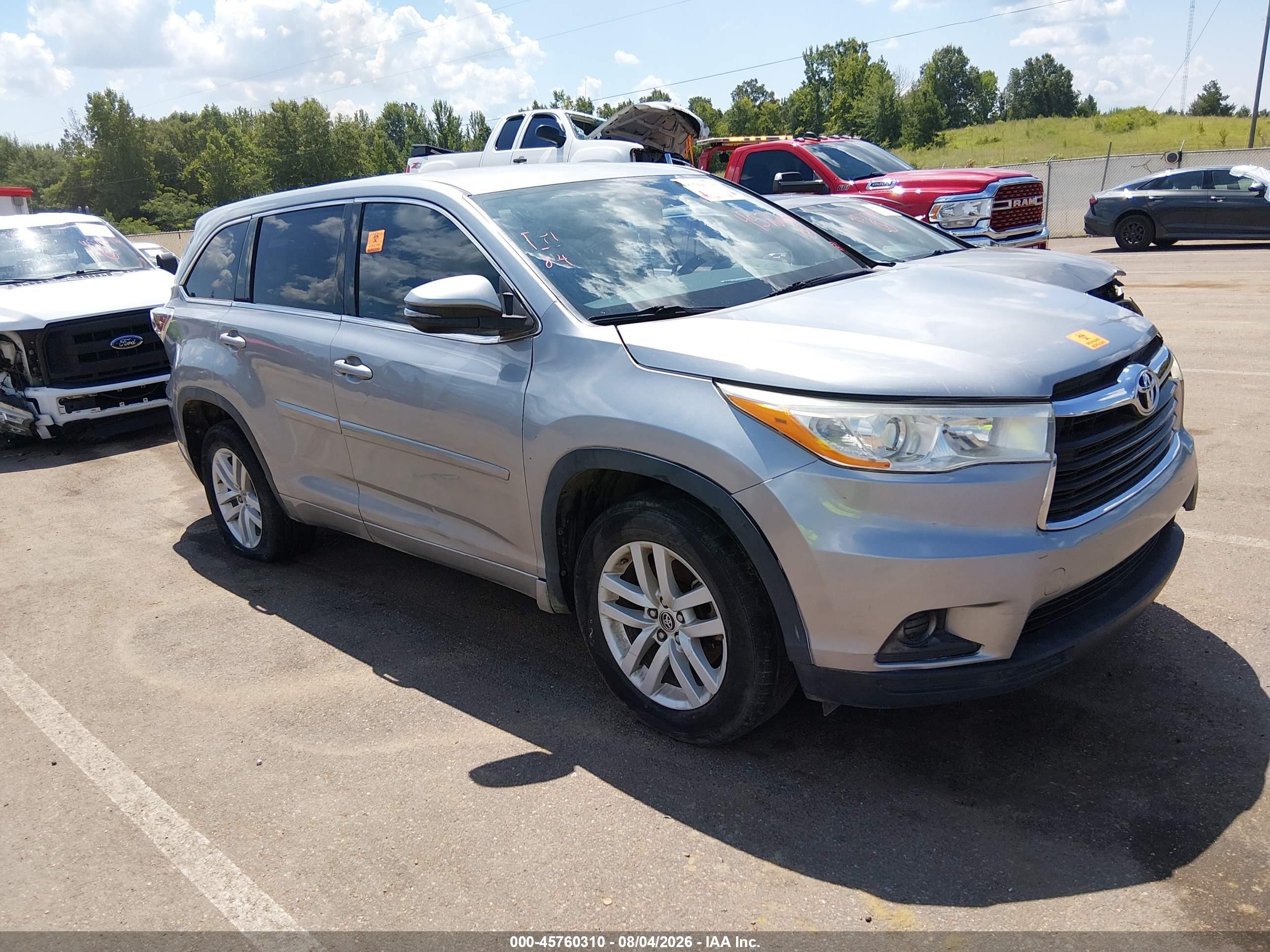 2016 TOYOTA HIGHLANDER LE V6