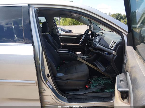 2016 TOYOTA HIGHLANDER LE V6