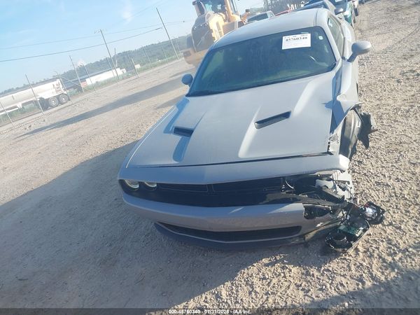 2021 DODGE CHALLENGER SXT