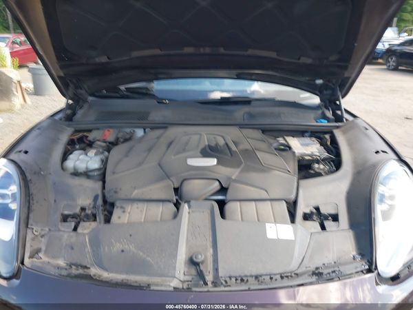 2019 PORSCHE CAYENNE