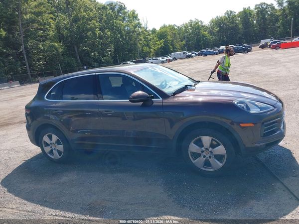 2019 PORSCHE CAYENNE