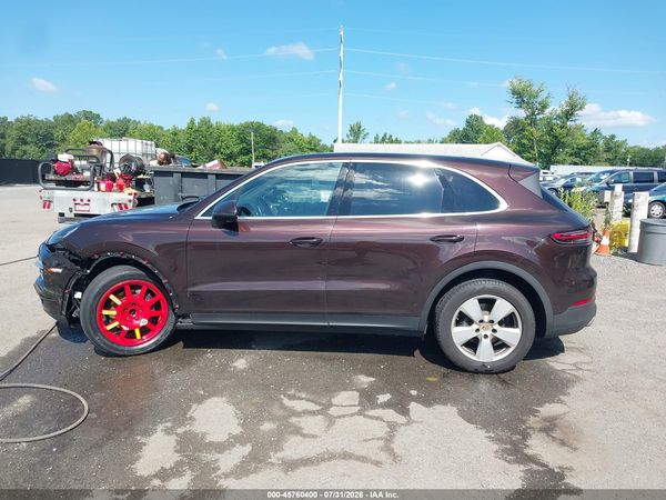 2019 PORSCHE CAYENNE