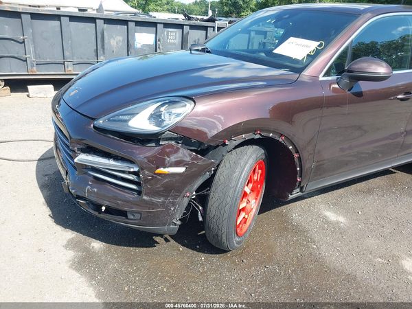 2019 PORSCHE CAYENNE