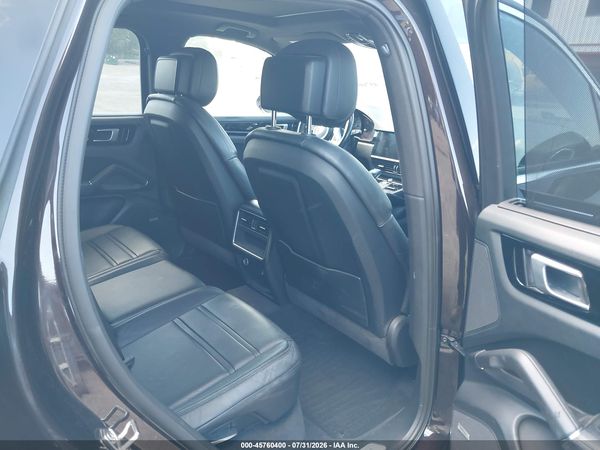 2019 PORSCHE CAYENNE
