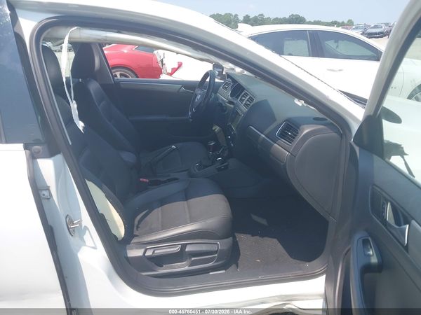 2017 VOLKSWAGEN JETTA 1.4T SE — I5