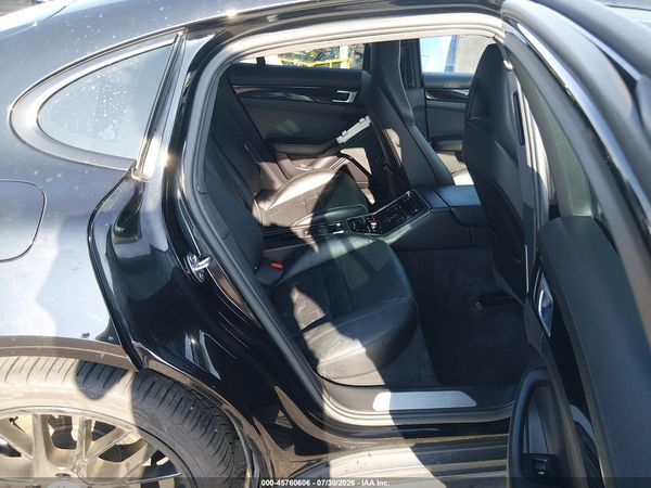 2019 PORSCHE PANAMERA 4