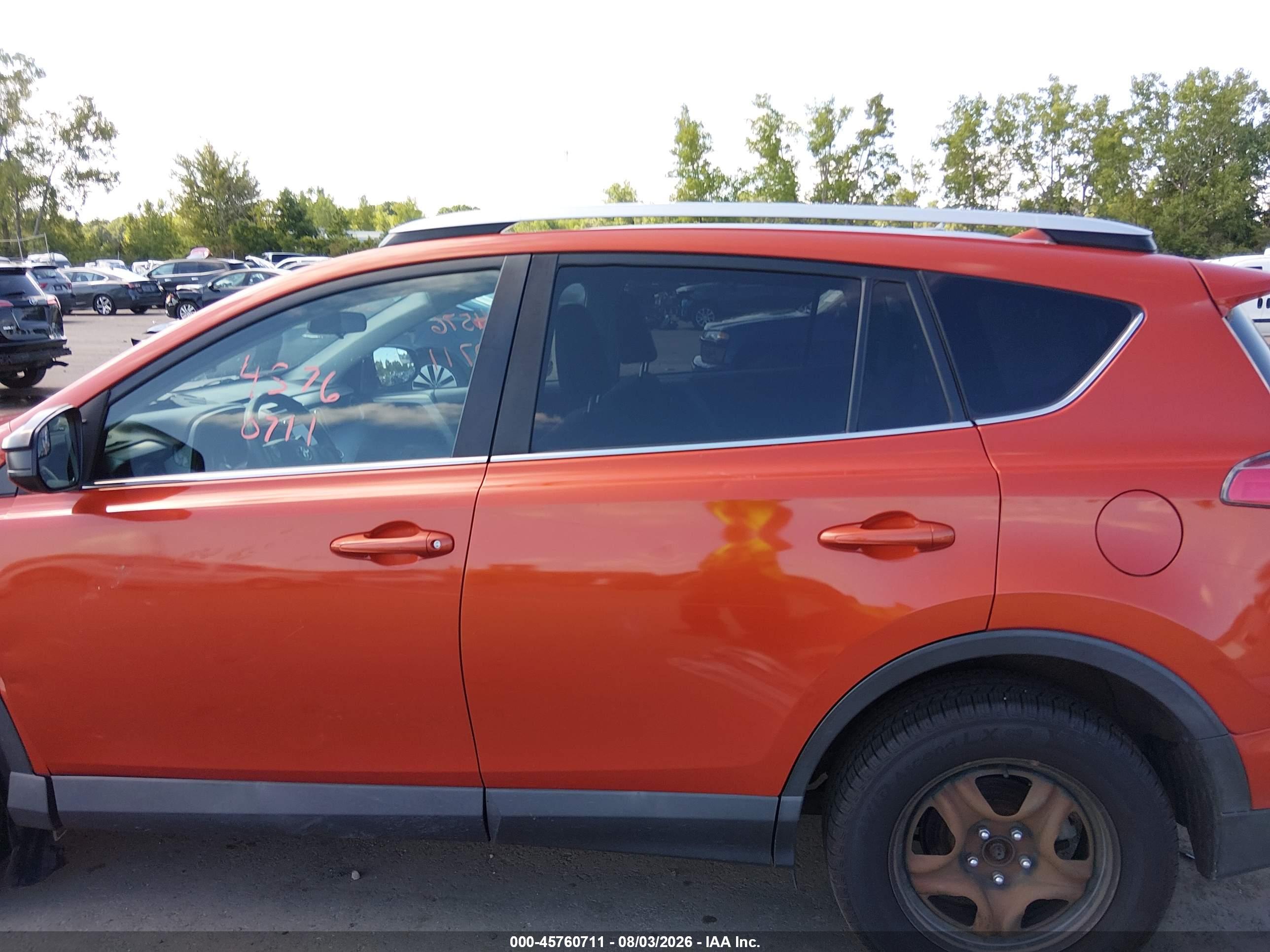 2016 TOYOTA RAV4 LE
