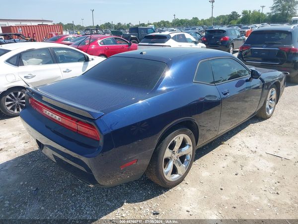 2014 DODGE CHALLENGER SXT