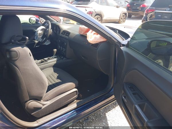 2014 DODGE CHALLENGER SXT