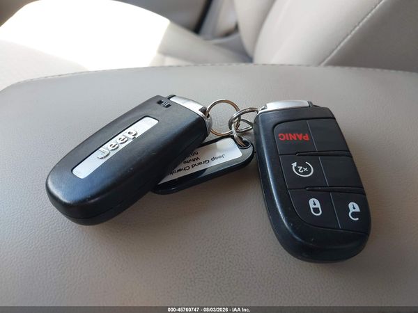 2019 JEEP GRAND CHEROKEE LAREDO E 4X4