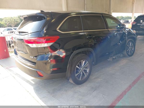 2018 TOYOTA HIGHLANDER XLE