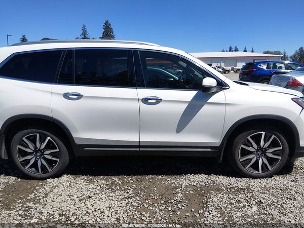 2022 HONDA PILOT AWD TOURING 7 PASSENGER