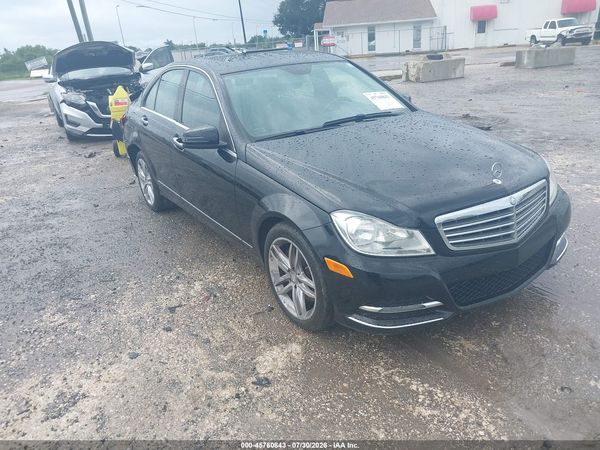 2014 MERCEDES-BENZ C 300 LUXURY 4MATIC