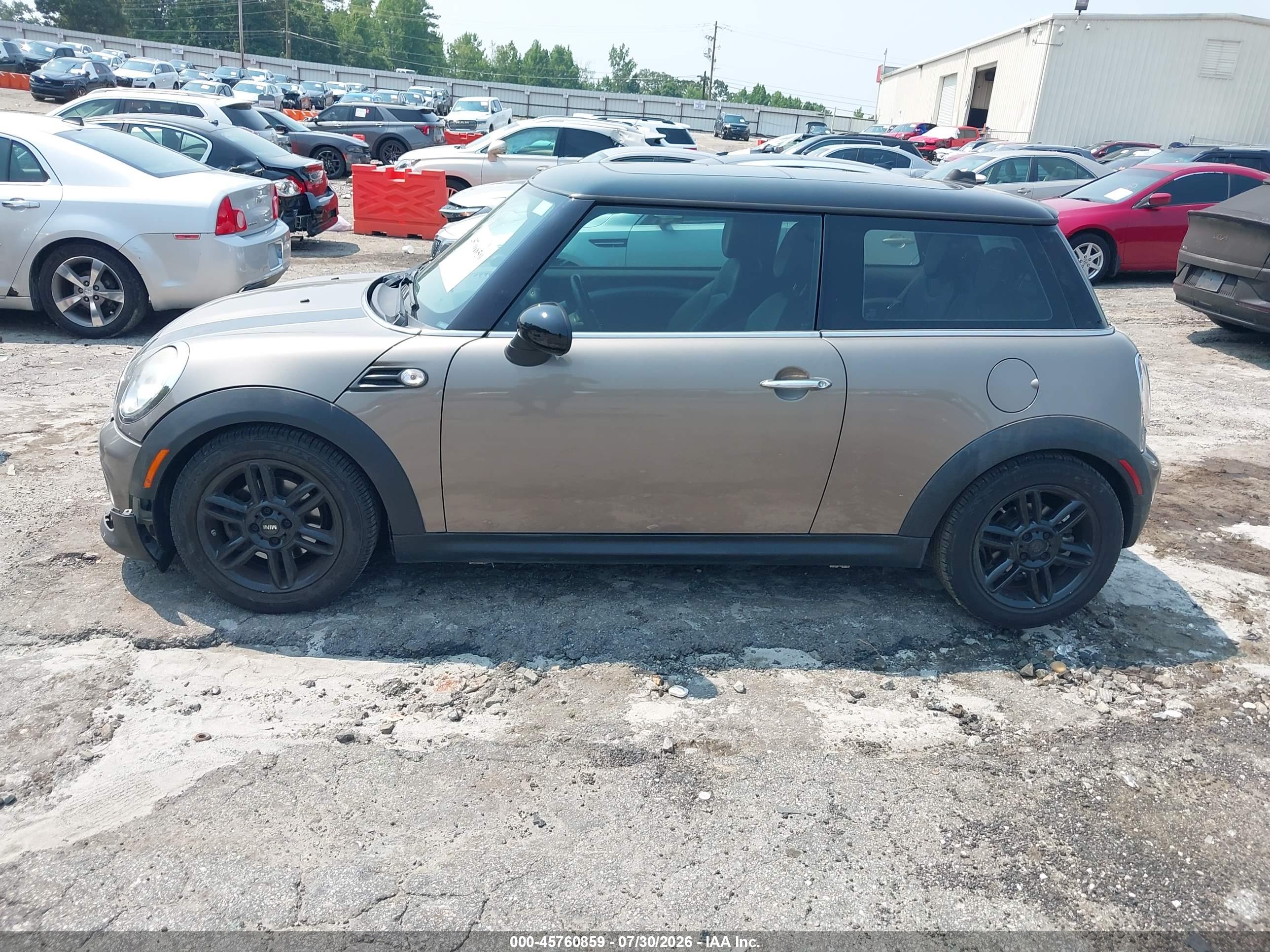 2012 MINI COOPER