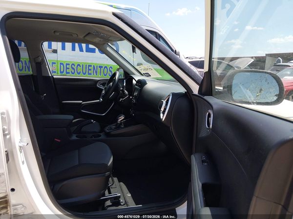 2025 KIA SOUL LX/S