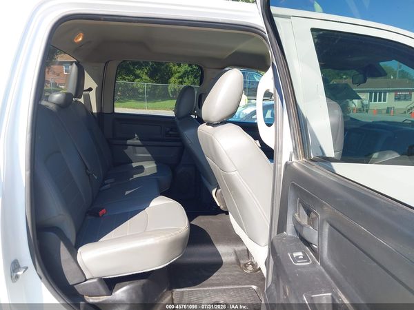 2020 RAM 1500 CLASSIC TRADESMAN  4X4 6'4 BOX