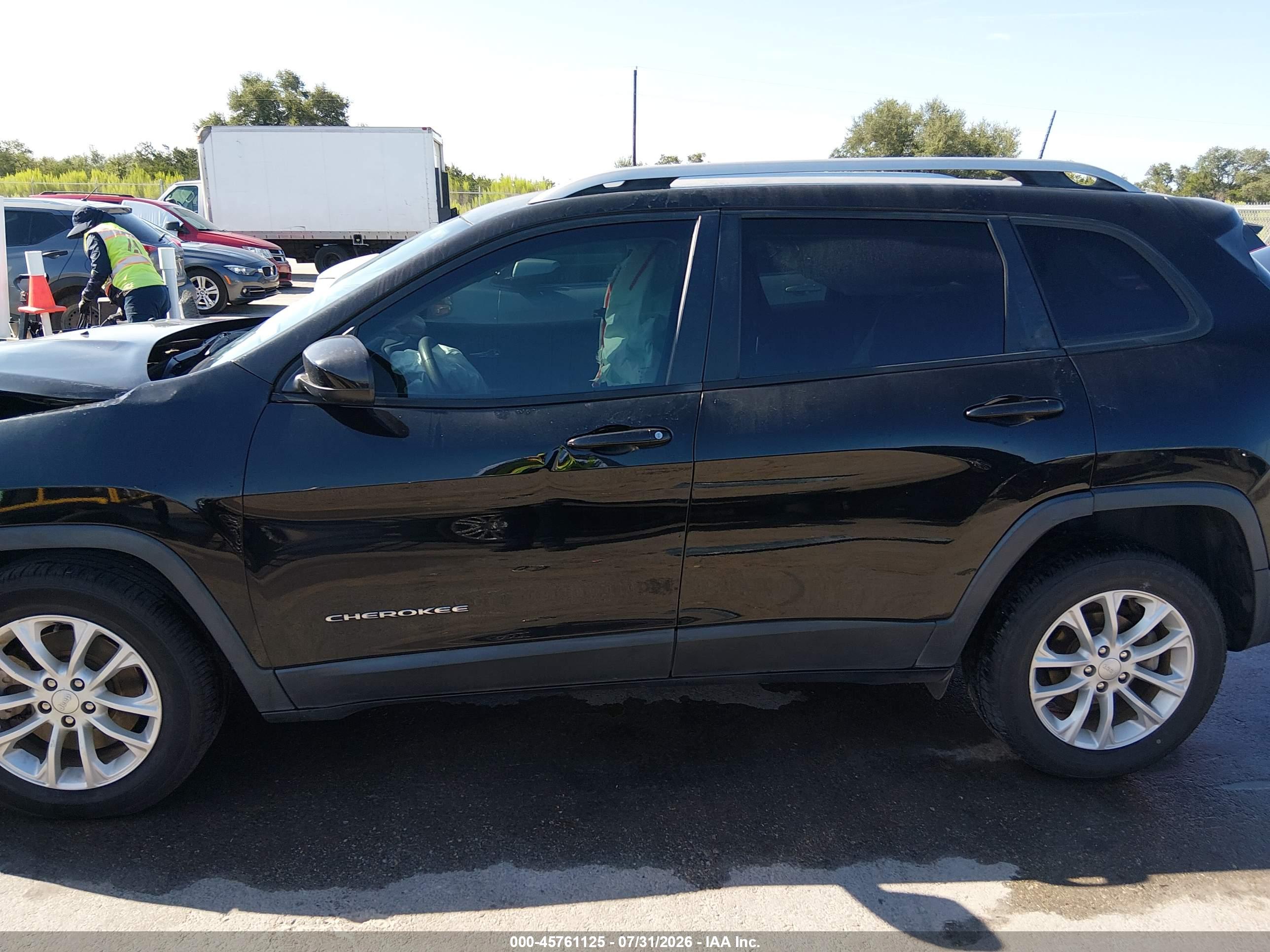 2020 JEEP CHEROKEE LATITUDE FWD