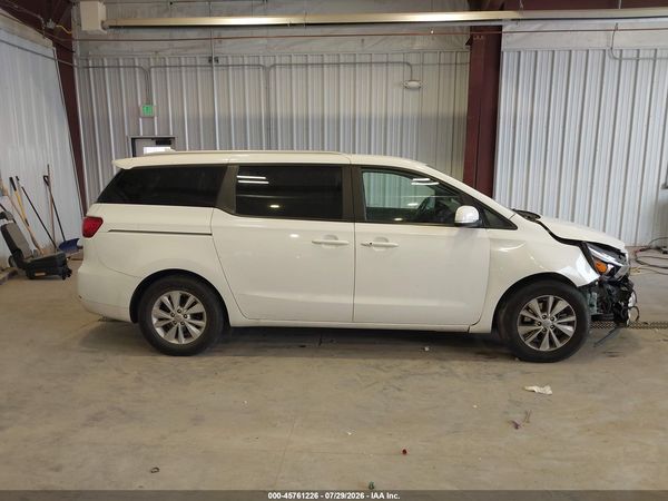 2017 KIA SEDONA LX