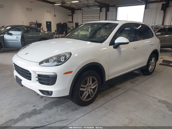 2016 PORSCHE CAYENNE