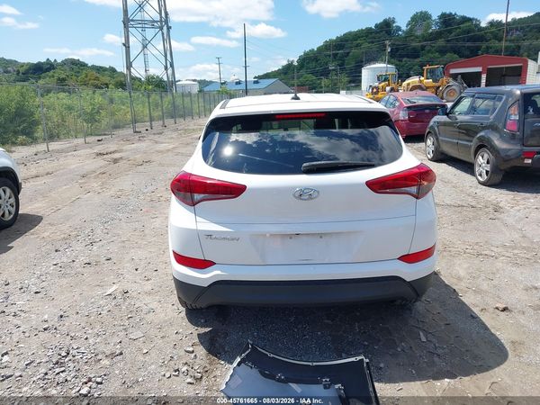 2017 HYUNDAI TUCSON SE
