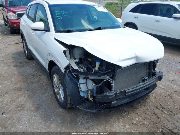 2017 HYUNDAI TUCSON SE