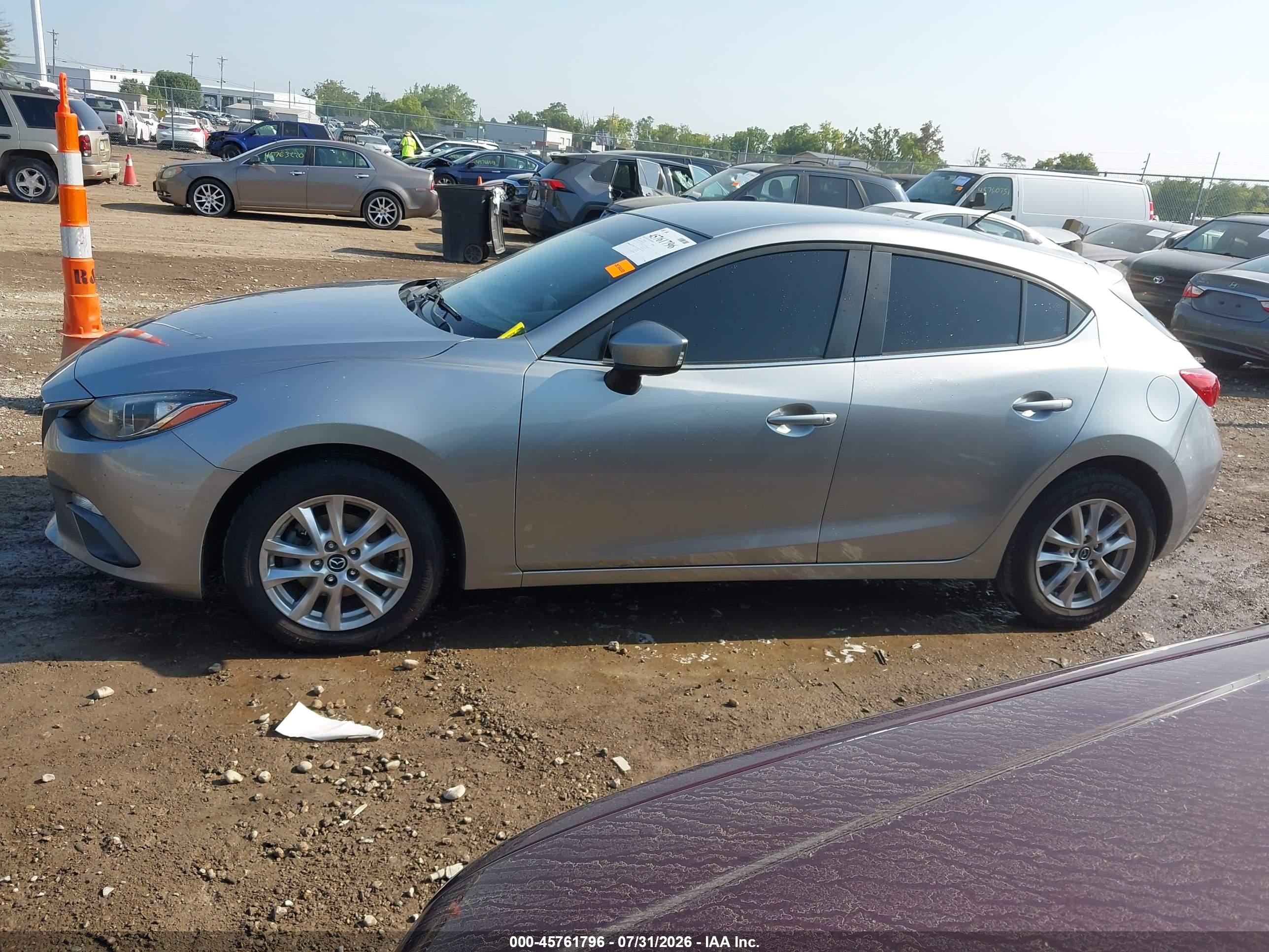 2016 MAZDA MAZDA3 I SPORT