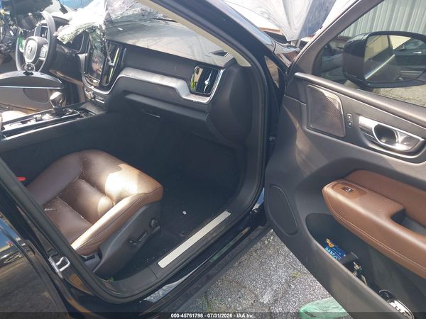 2019 VOLVO XC60 T6 MOMENTUM