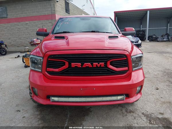 2017 RAM 1500 NIGHT  4X4 5'7 BOX