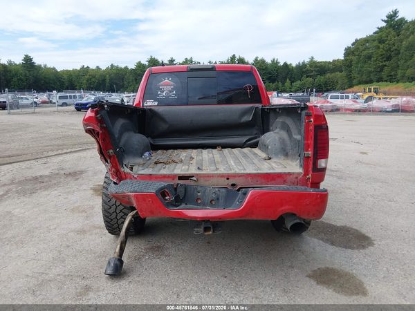 2017 RAM 1500 NIGHT  4X4 5'7 BOX