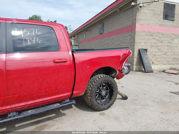 2017 RAM 1500 NIGHT  4X4 5'7 BOX