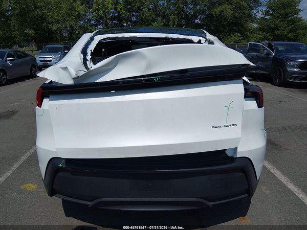 2026 TESLA MODEL Y