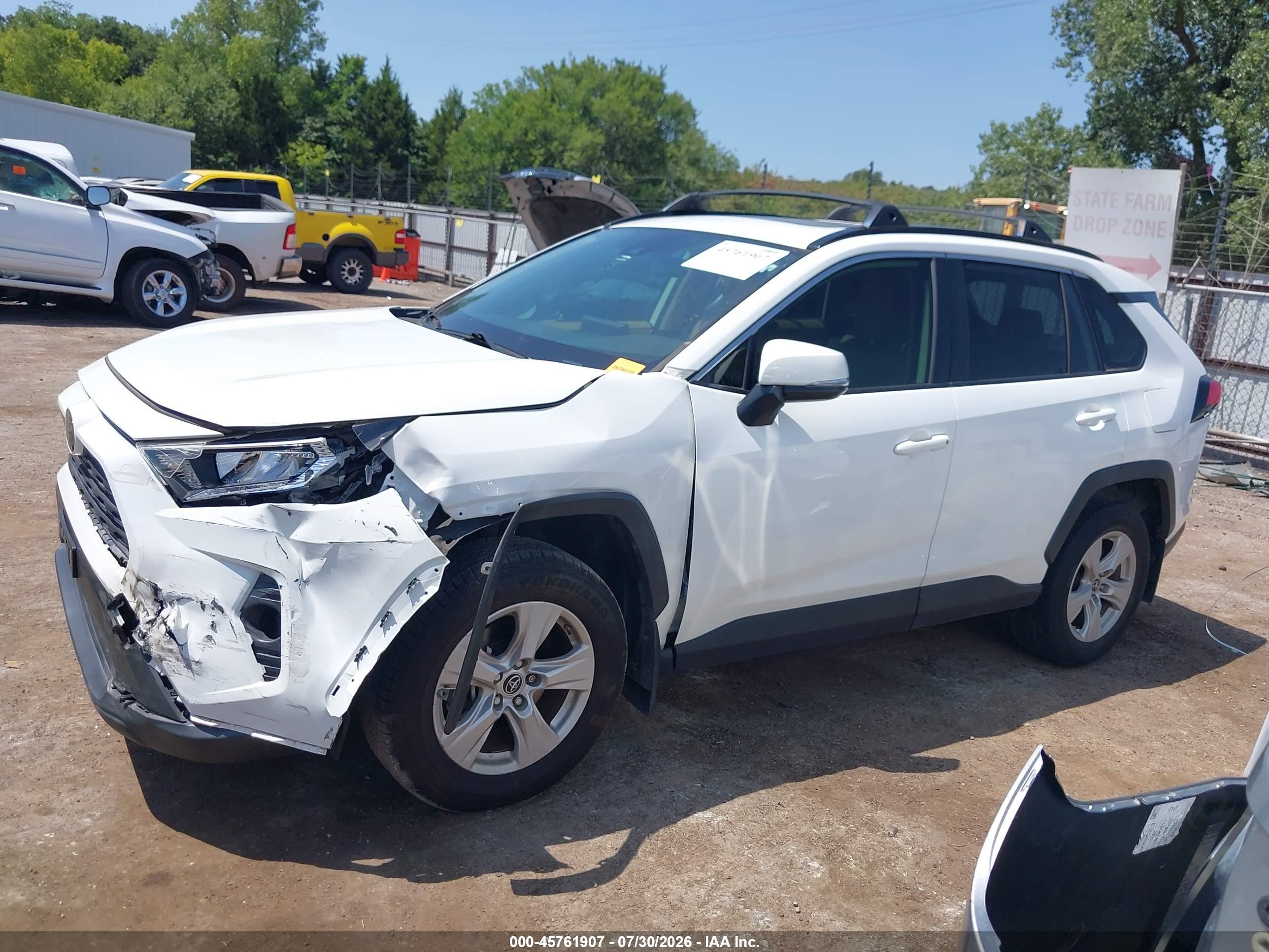 2019 TOYOTA RAV4 XLE